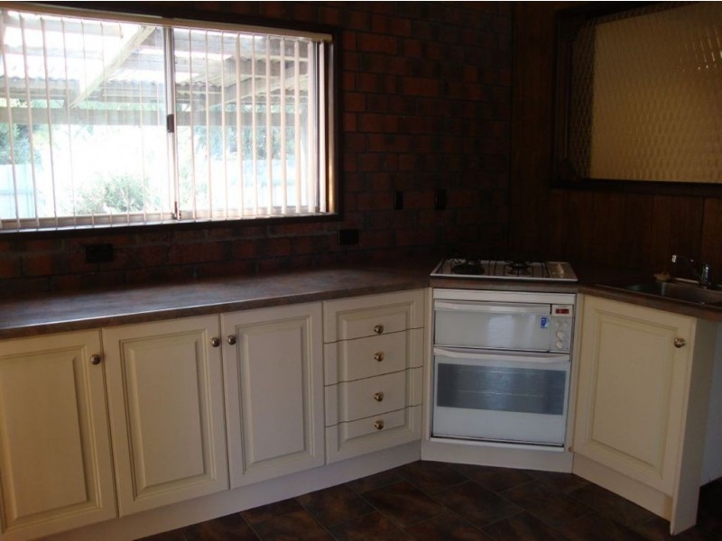 1 Barton Crescent, Burton SA 5110