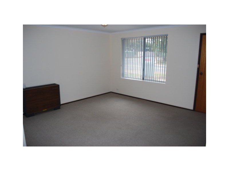 1 Barton Crescent, Burton SA 5110