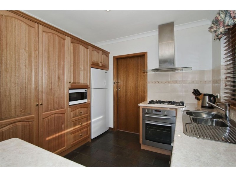 24 Baraga Grove, Modbury Heights SA 5092