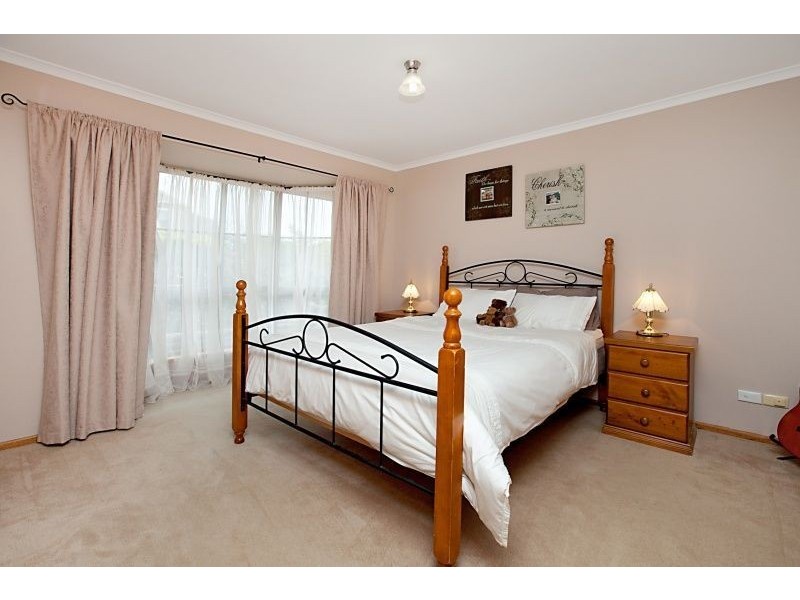 2 Dutton Court, Golden Grove SA 5125