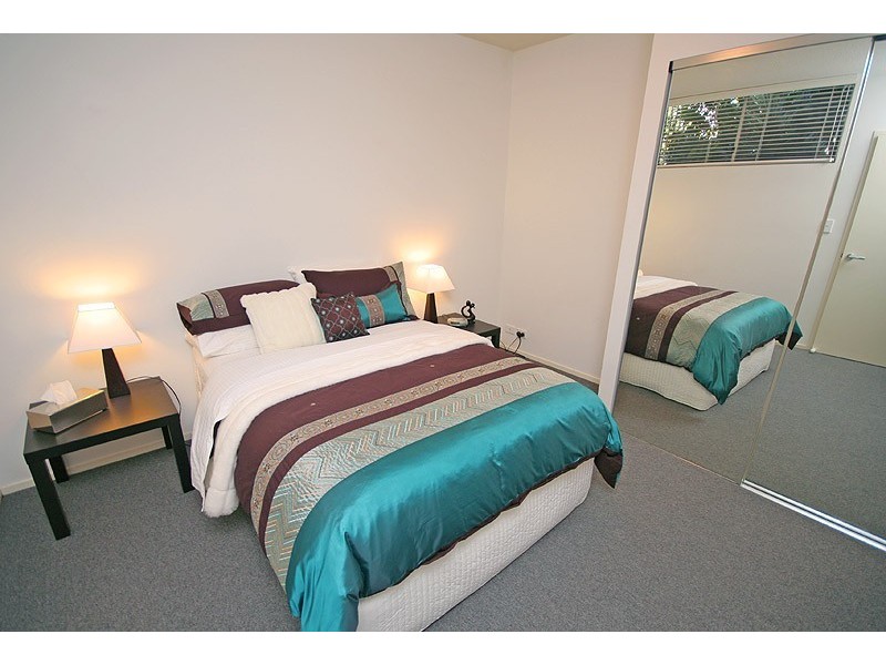 11/53 Commercial Road, Newstead QLD 4006