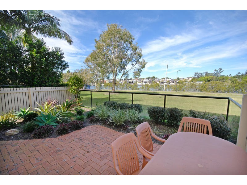 1/136 Oxlade Drive, New Farm QLD 4005