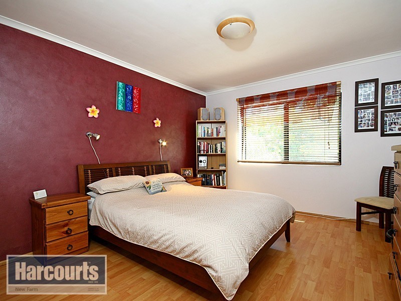 2/8 Lisson Grove, Wooloowin QLD 4030