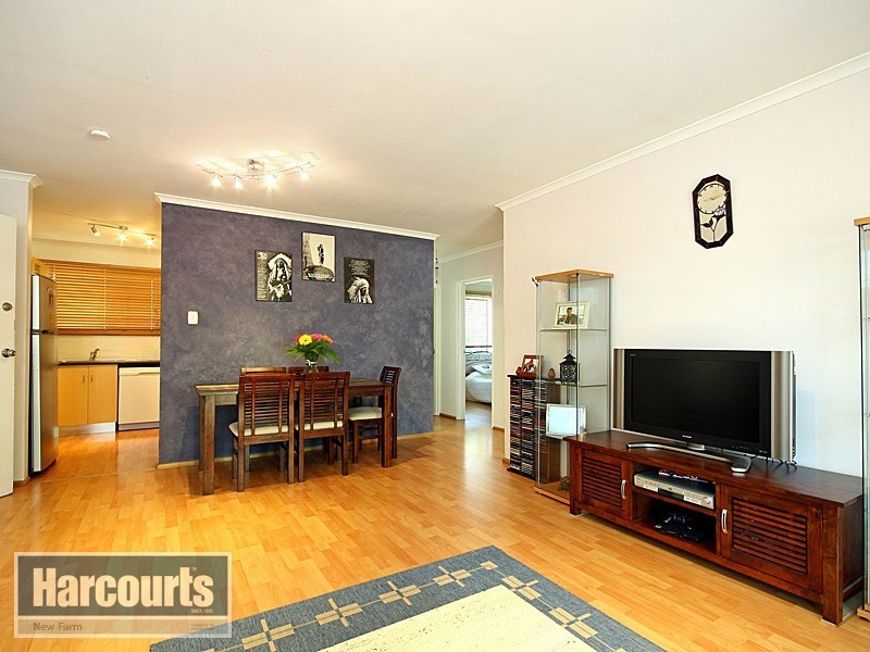 2/8 Lisson Grove, Wooloowin QLD 4030