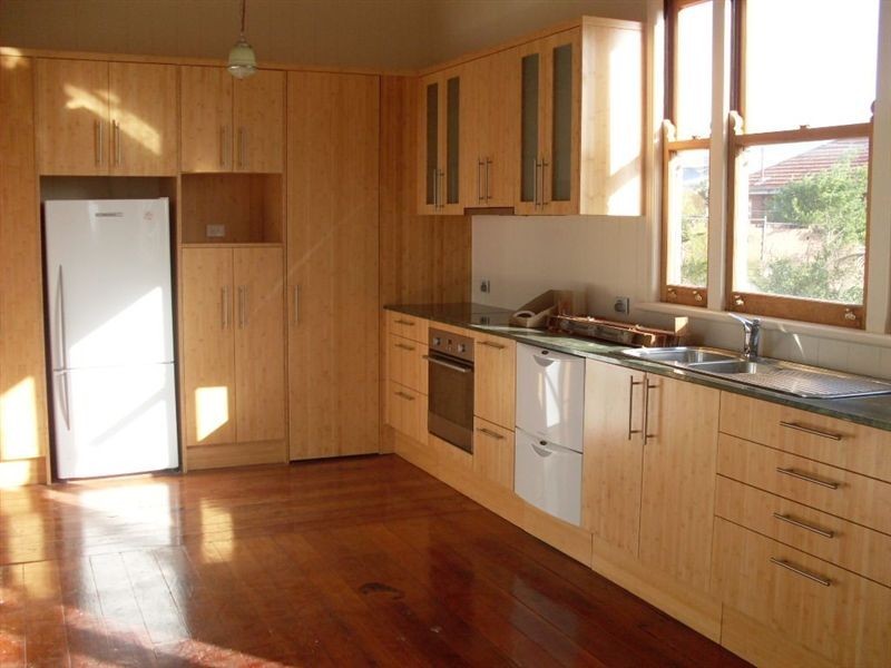 8 Teneriffe Drive, Newstead QLD 4006