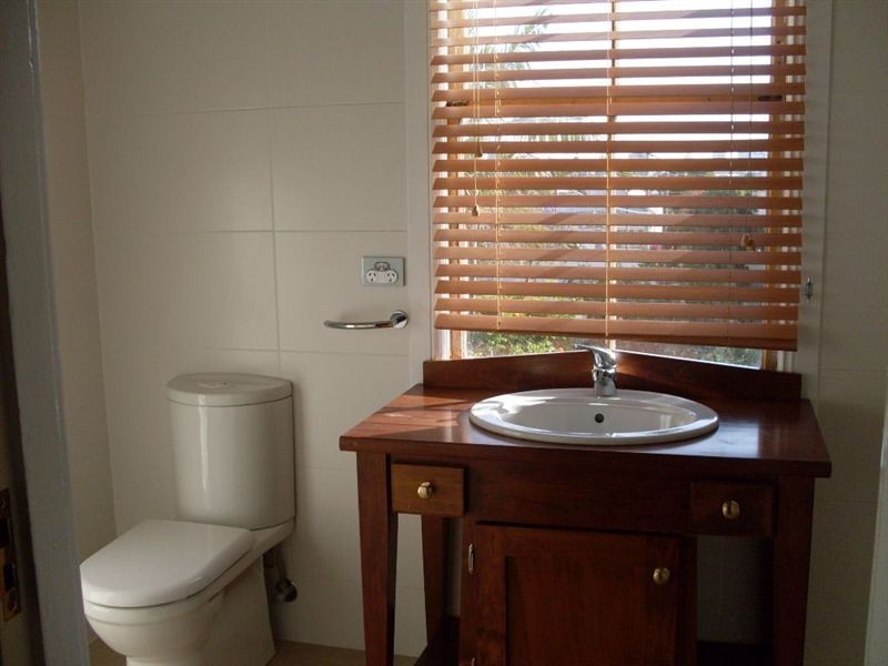 8 Teneriffe Drive, Newstead QLD 4006