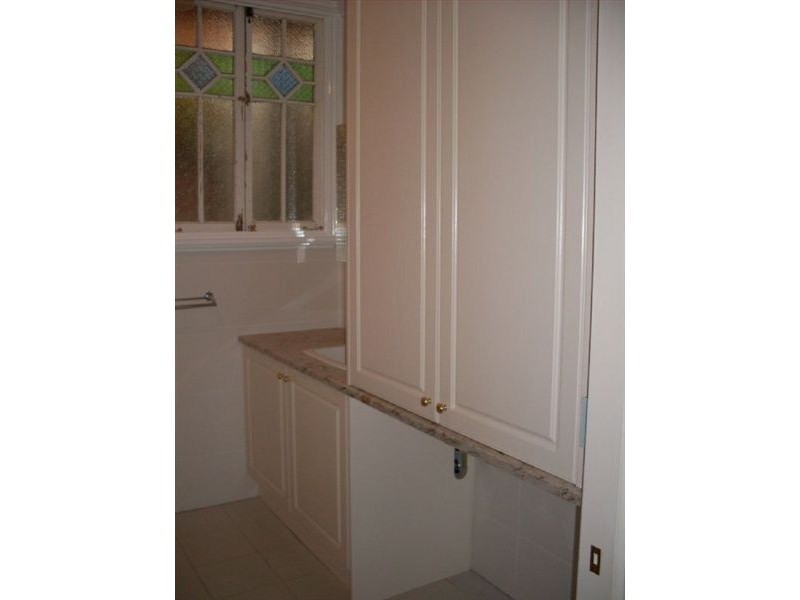 8 Teneriffe Drive, Newstead QLD 4006