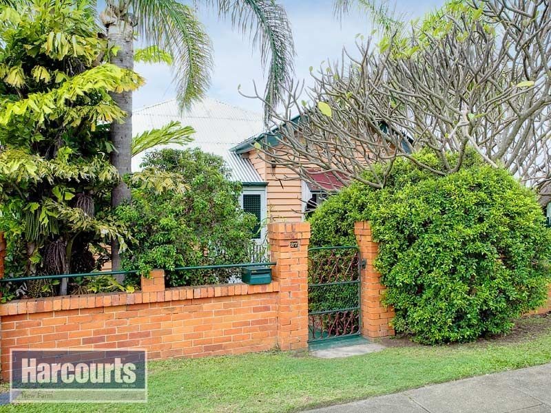 27 Bonython Street, Windsor QLD 4030