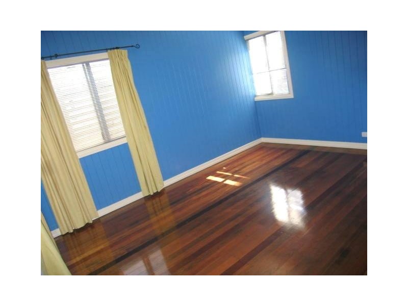 22 Uranus Ave, Seven Hills QLD 4170