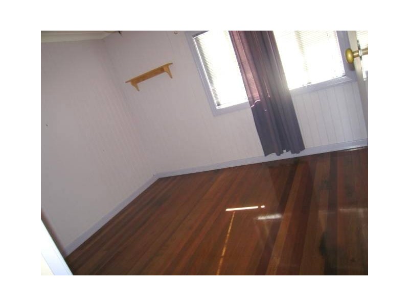 22 Uranus Ave, Seven Hills QLD 4170