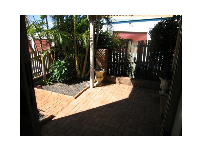 2/19 Annie Street, New Farm QLD 4005