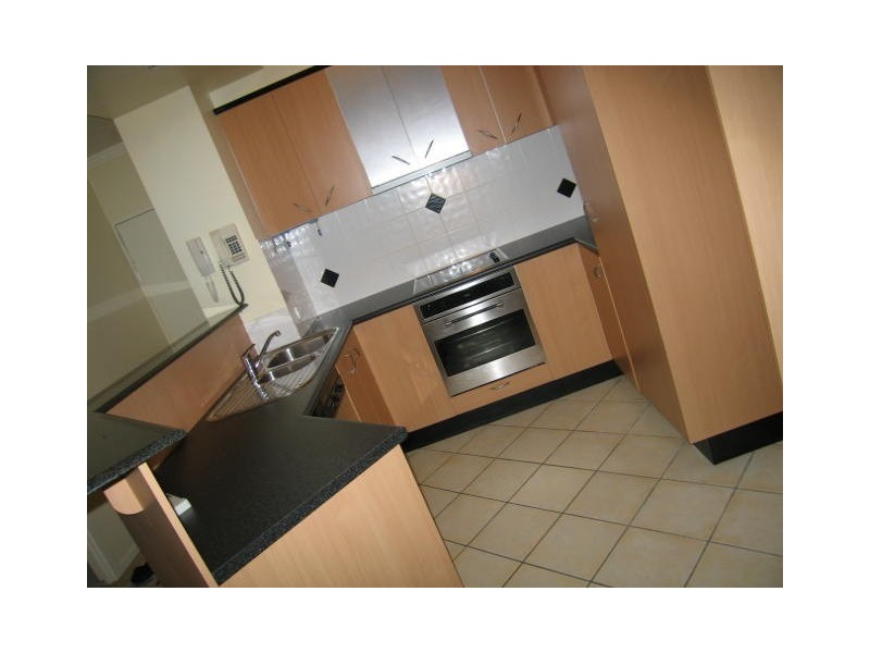 2/124 Sydney Street, New Farm QLD 4005