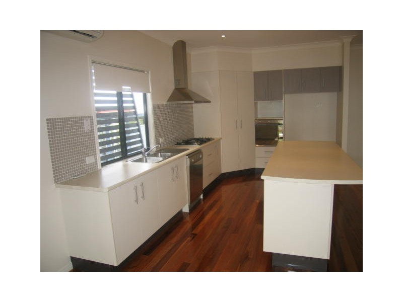 20 Uranus Avenue, Seven Hills QLD 4170