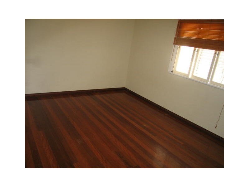 60 Dickens Street, Norman Park QLD 4170