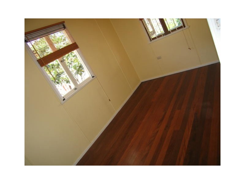 60 Dickens Street, Norman Park QLD 4170