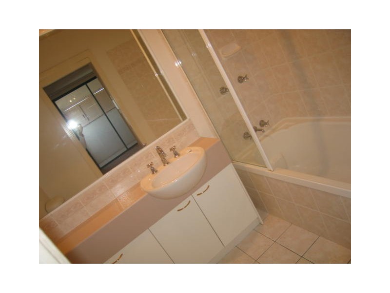 12/128 Sydney Street, New Farm QLD 4005