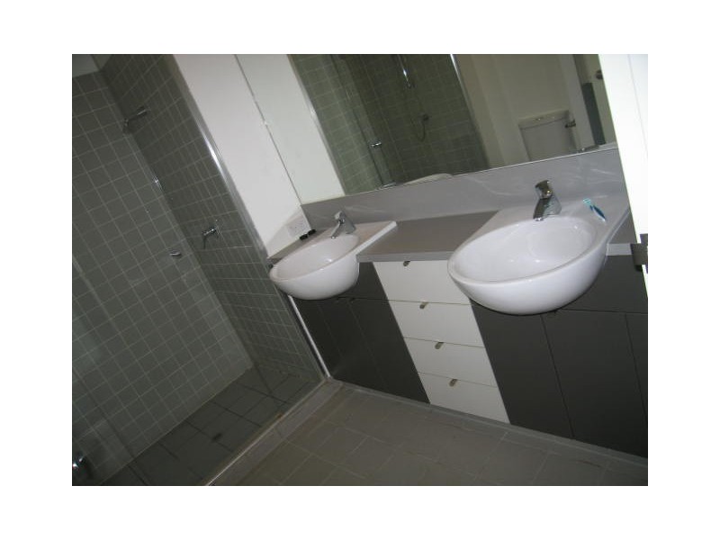 33/53 Commercial Road, Newstead QLD 4006