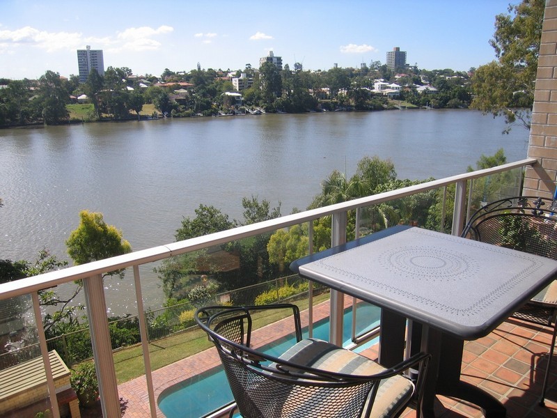 10/122 Macquarie Street, St Lucia QLD 4067