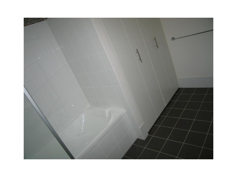 1/110 Commercial Road, Teneriffe QLD 4005