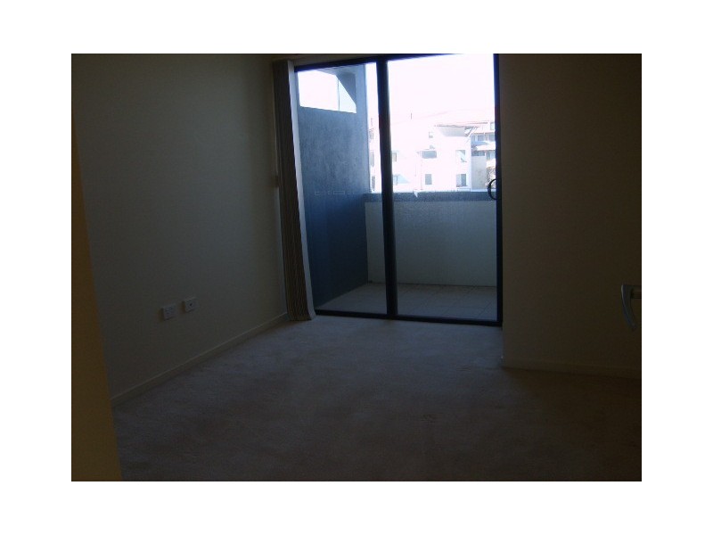 16/120 Commercial Road, Newstead QLD 4006