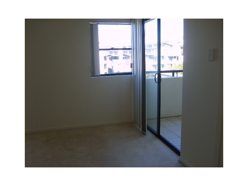 16/120 Commercial Road, Newstead QLD 4006