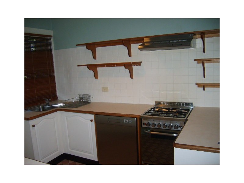 2/15 Roche Ave, Bowen Hills QLD 4006