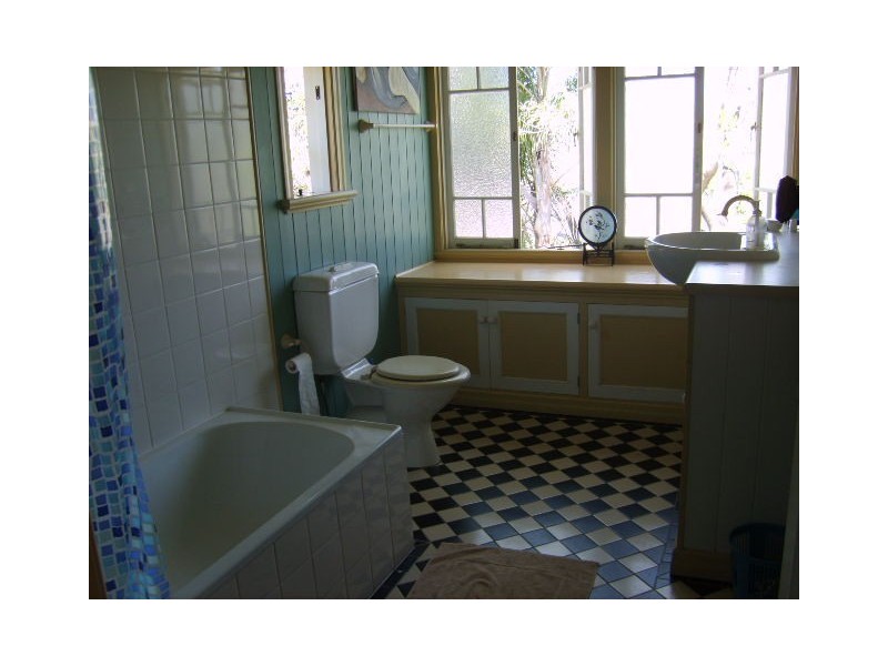 186 Waterworks Road, Ashgrove QLD 4060