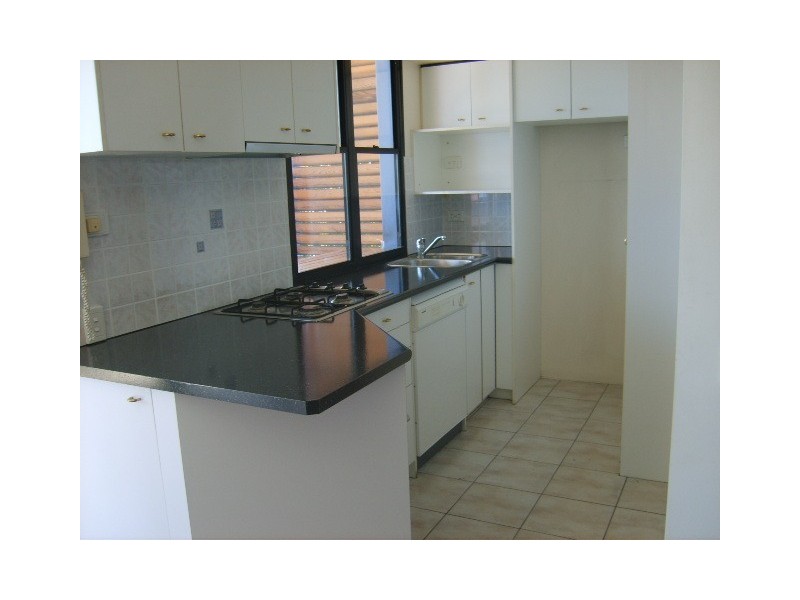 8/102-104 Sydney Street, New Farm QLD 4005