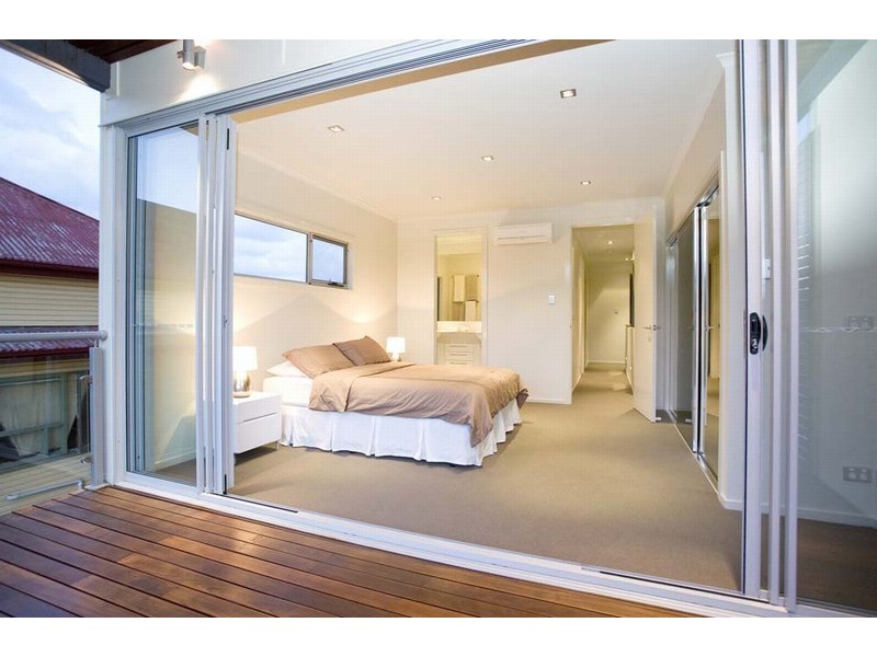 East Brisbane QLD 4169