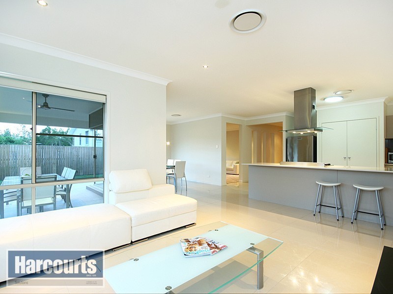 12 Patricia Drive, The Gap QLD 4061