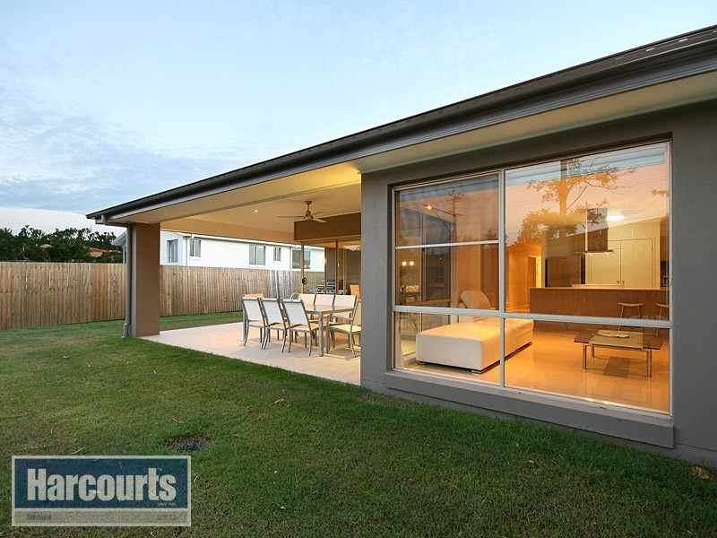 12 Patricia Drive, The Gap QLD 4061