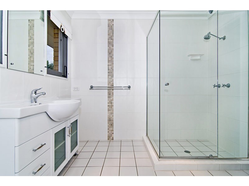 19 Valiant Street, Chermside West QLD 4032