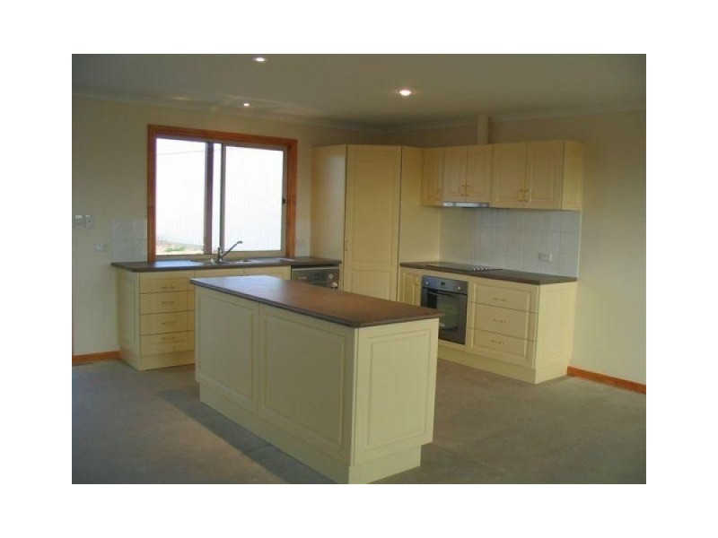 14 Berryman Street, Tumby Bay SA 5605