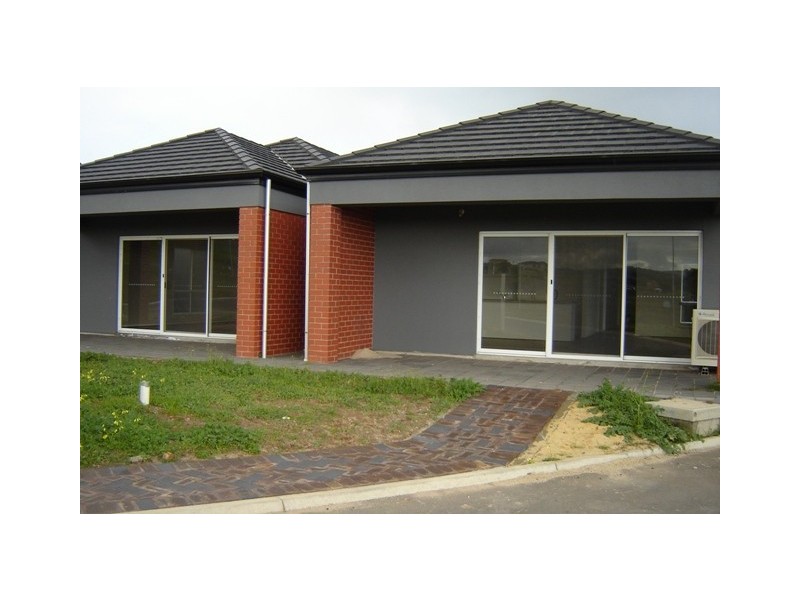 3 and 4/19 Troon Drive, Normanville SA 5204