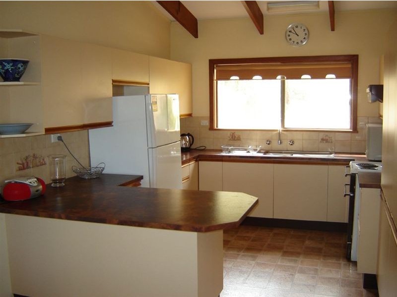 65 Elizabeth Cres, Carrickalinga SA 5204