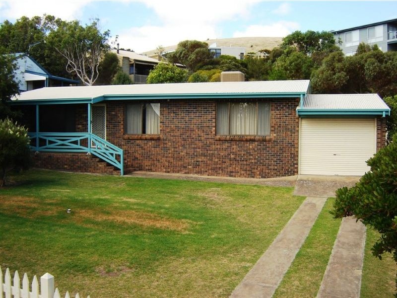 33 Elizabeth Crescent, Carrickalinga SA 5204