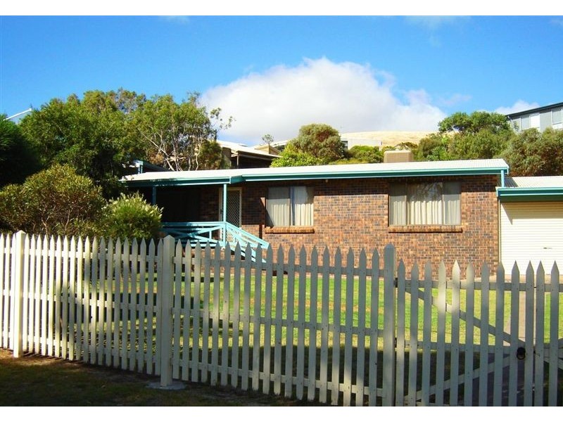 33 Elizabeth Crescent, Carrickalinga SA 5204