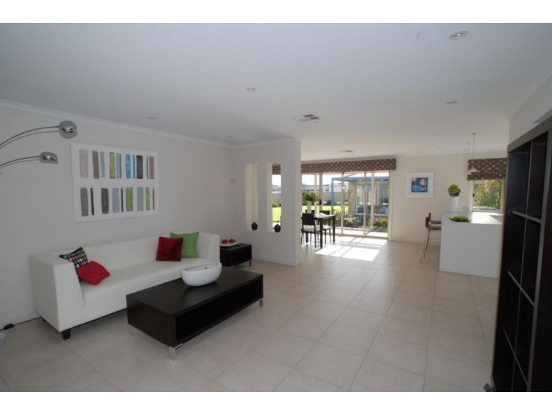 11 Basin Street, Aldinga Beach SA 5173