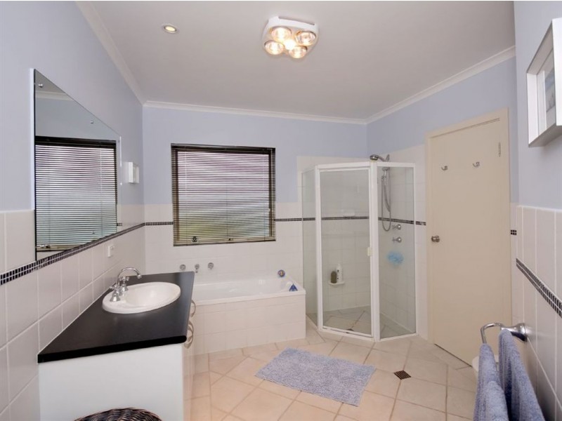 10 Seaview Crescent, Normanville SA 5204