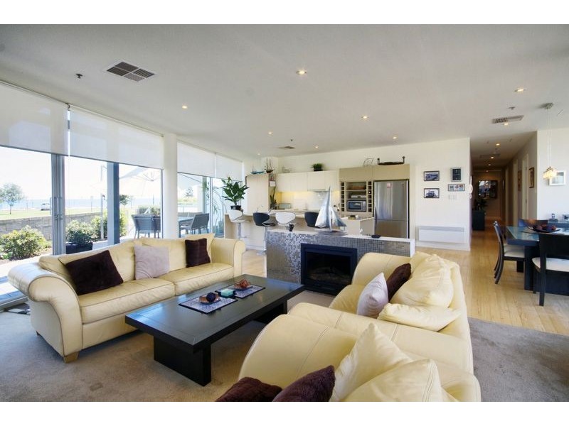 4/1 North Esplanade, Glenelg North SA 5045