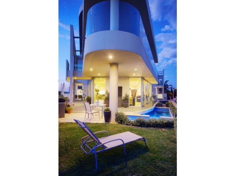4/1 North Esplanade, Glenelg North SA 5045