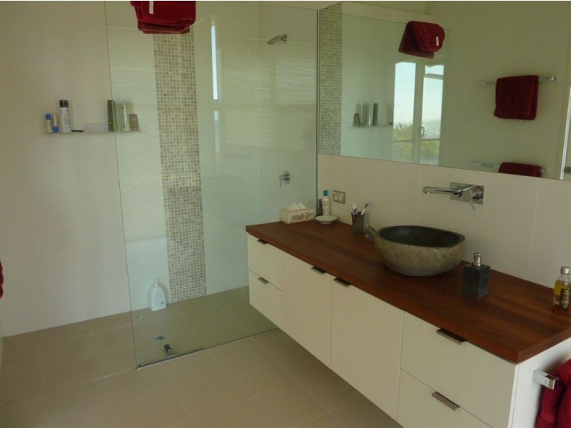 Shack 18 Willis Drive, Lady Bay, Normanville SA 5204