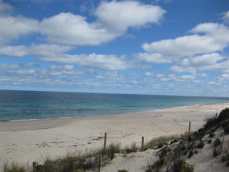 27 Dolphin Avenue, Carrickalinga SA 5204