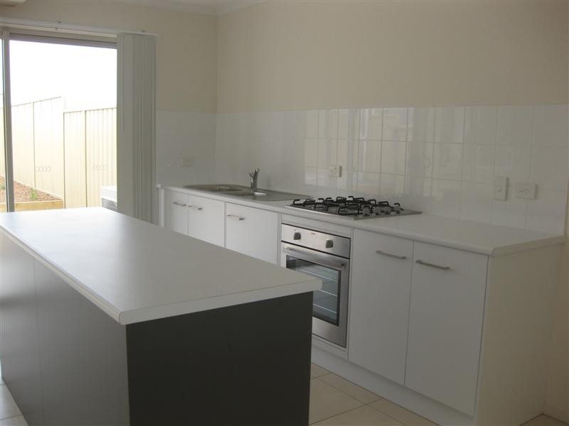 12 Goshawk Walk, Aldinga Beach SA 5173