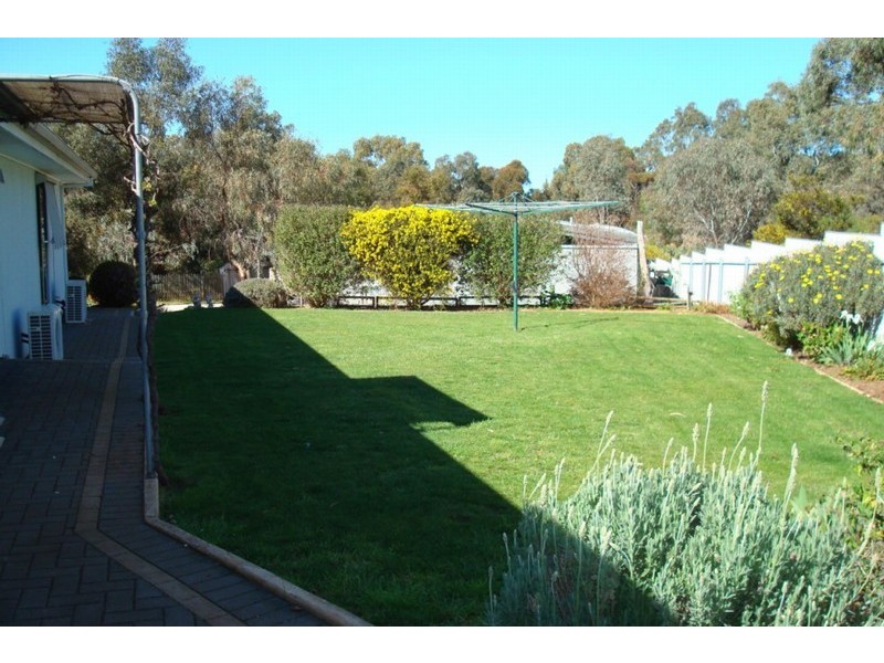 4 Barons Court, Greenock SA 5360