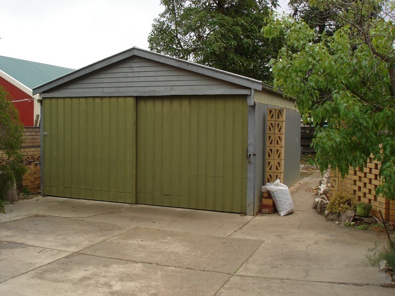 16 Gramp Avenue, Angaston SA 5353