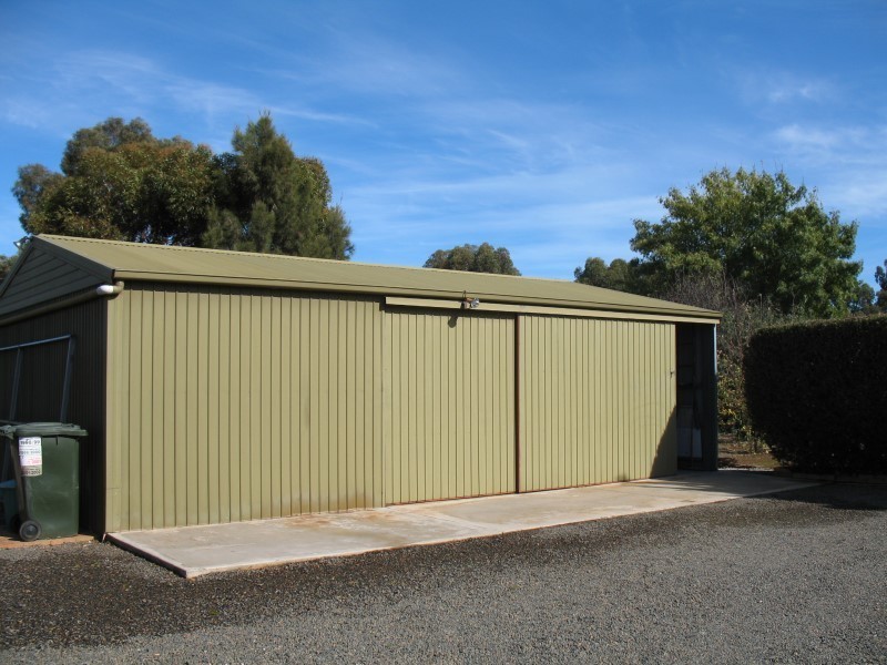 8 Victor Road, Greenock SA 5360