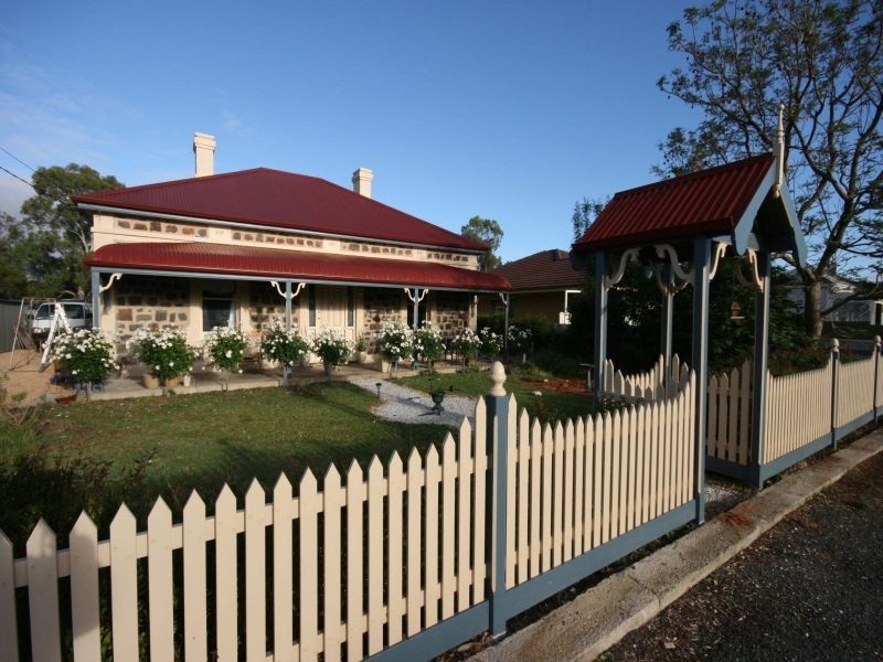 27 Fourth Street, Nuriootpa SA 5355