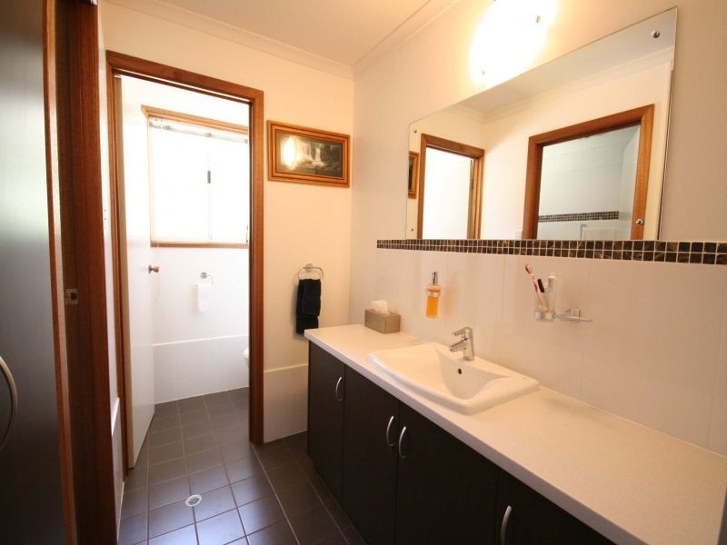 24 Anton Street, Angaston SA 5353