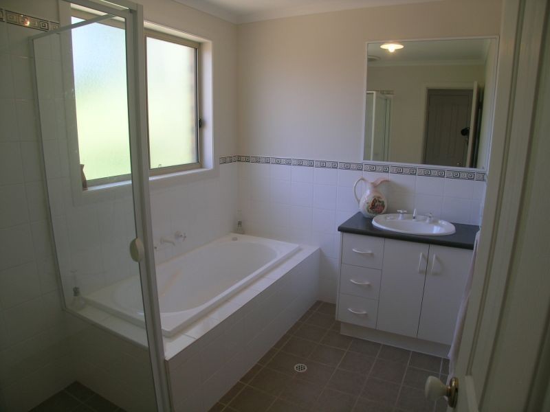 11 John Dallwitz Avenue, Angaston SA 5353